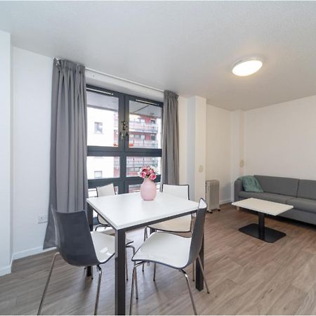 Апартаменты Joivy Affordable 3,4,5 And 12 Bed Private Flats Next To Royal Mile (Adults Only) Эдинбург Экстерьер фото