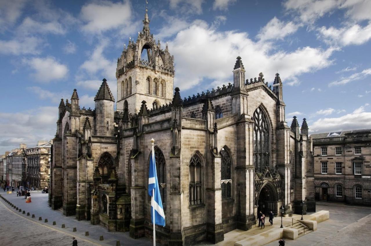 Апартаменты Joivy Affordable 3,4,5 And 12 Bed Private Flats Next To Royal Mile (Adults Only) Эдинбург Экстерьер фото
