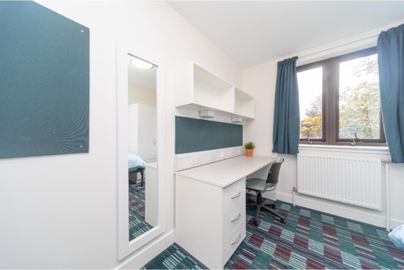 Апартаменты Joivy Affordable 3,4,5 And 12 Bed Private Flats Next To Royal Mile (Adults Only) Эдинбург Экстерьер фото