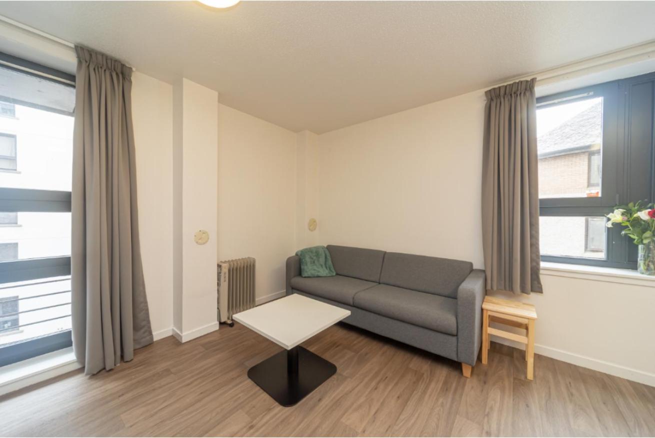Апартаменты Joivy Affordable 3,4,5 And 12 Bed Private Flats Next To Royal Mile (Adults Only) Эдинбург Экстерьер фото