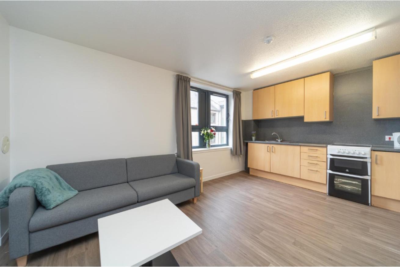 Апартаменты Joivy Affordable 3,4,5 And 12 Bed Private Flats Next To Royal Mile (Adults Only) Эдинбург Экстерьер фото