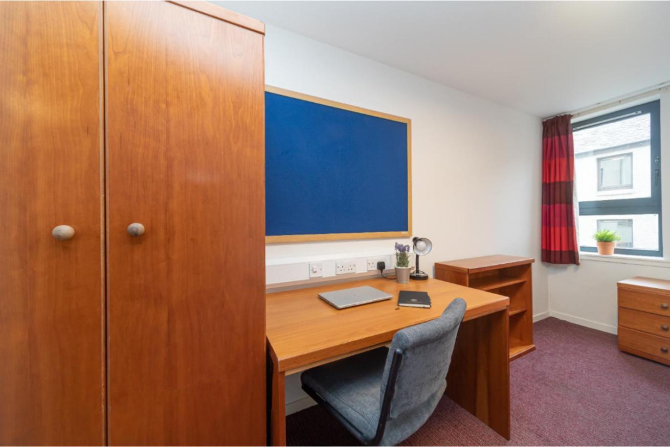 Апартаменты Joivy Affordable 3,4,5 And 12 Bed Private Flats Next To Royal Mile (Adults Only) Эдинбург Экстерьер фото